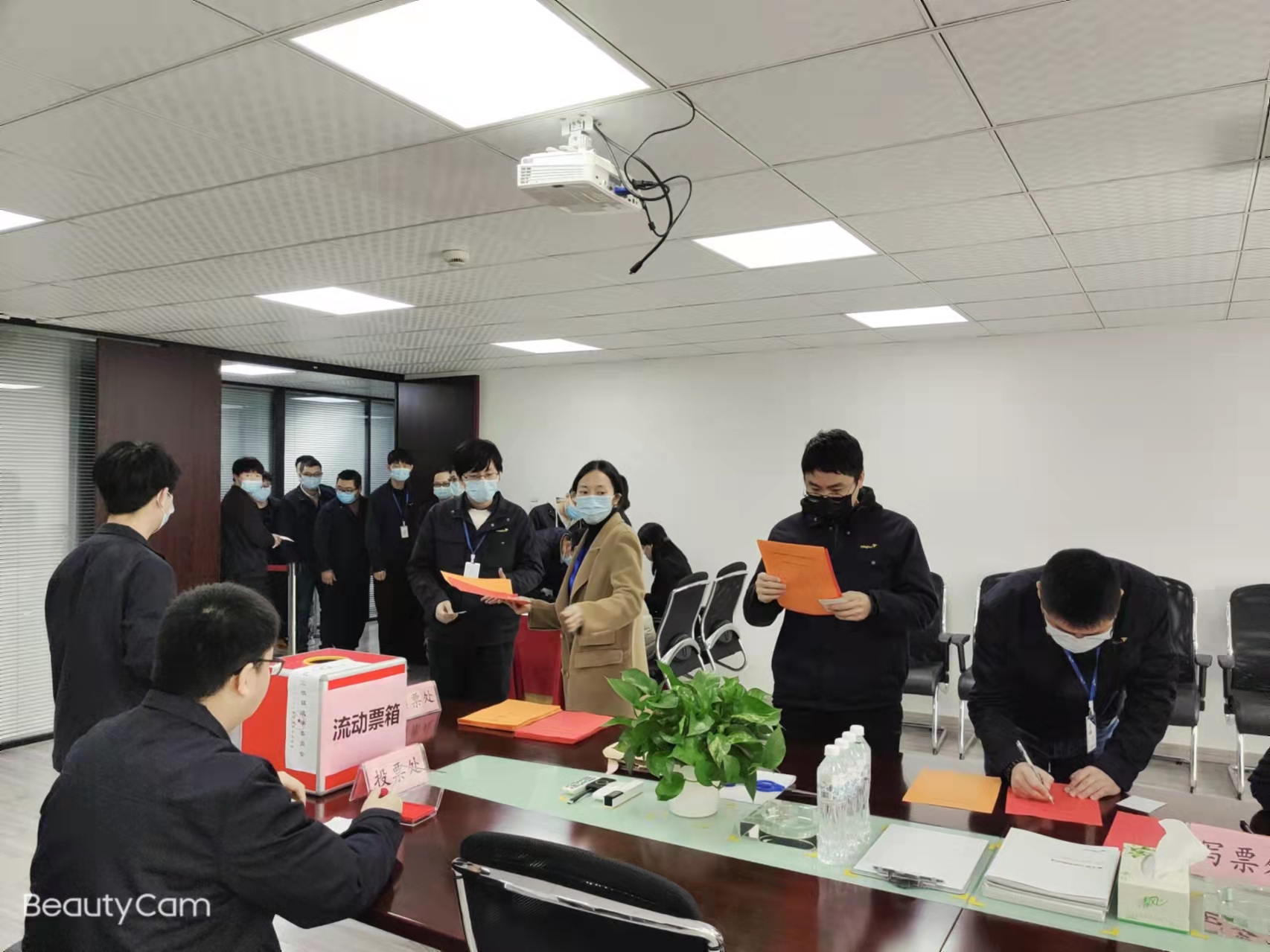 浙大九游（中国）顺利开展人大代表换届选举投票工作
