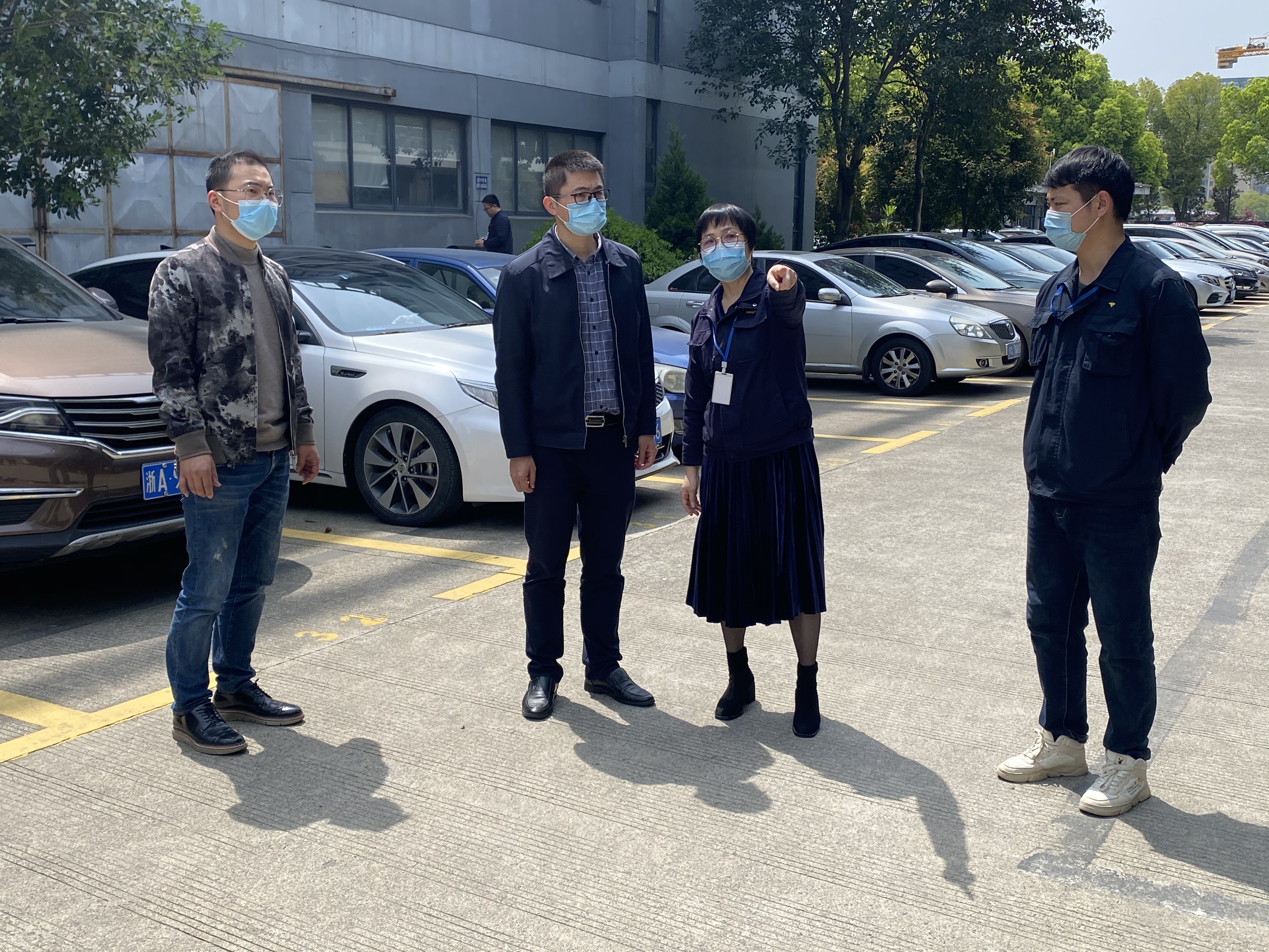西湖区副区长李扬章一行莅临浙大九游（中国）督导、检查进口物料防疫工作